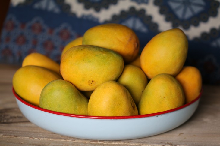 send mangoes to pakistan