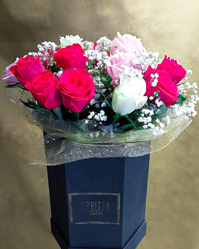 Red and White Rose Bouquet Box