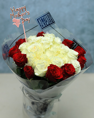 Red and white Rose Luxurious Bouquet