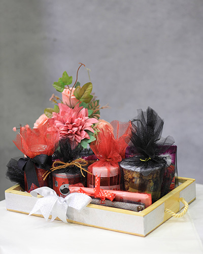 Eid Sweet and Savory Treats Box