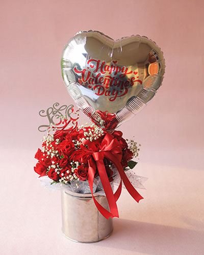 Silver Embrace Rose Bouquet