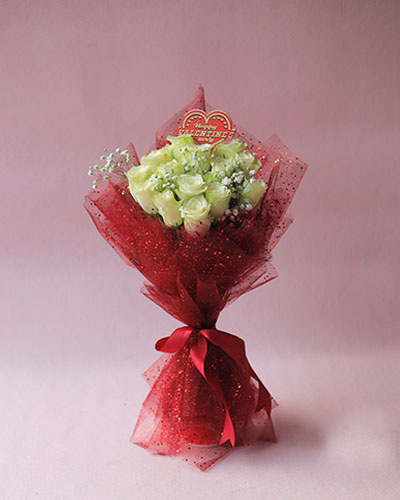 Sparkling Elegance Cream Rose Bouquet