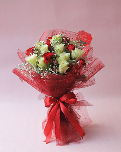 Small Dazzling Red and White Rose Bouquet