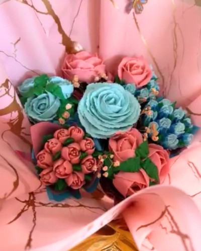 Blush Floral Cake Bouquet