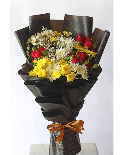 Rose Baby’s Breath Sunshine Bouquet with Passion