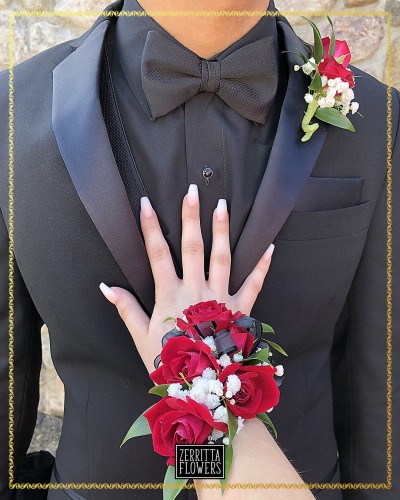Fresh Rose and Baby’s Breath Corsage and Boutonniere