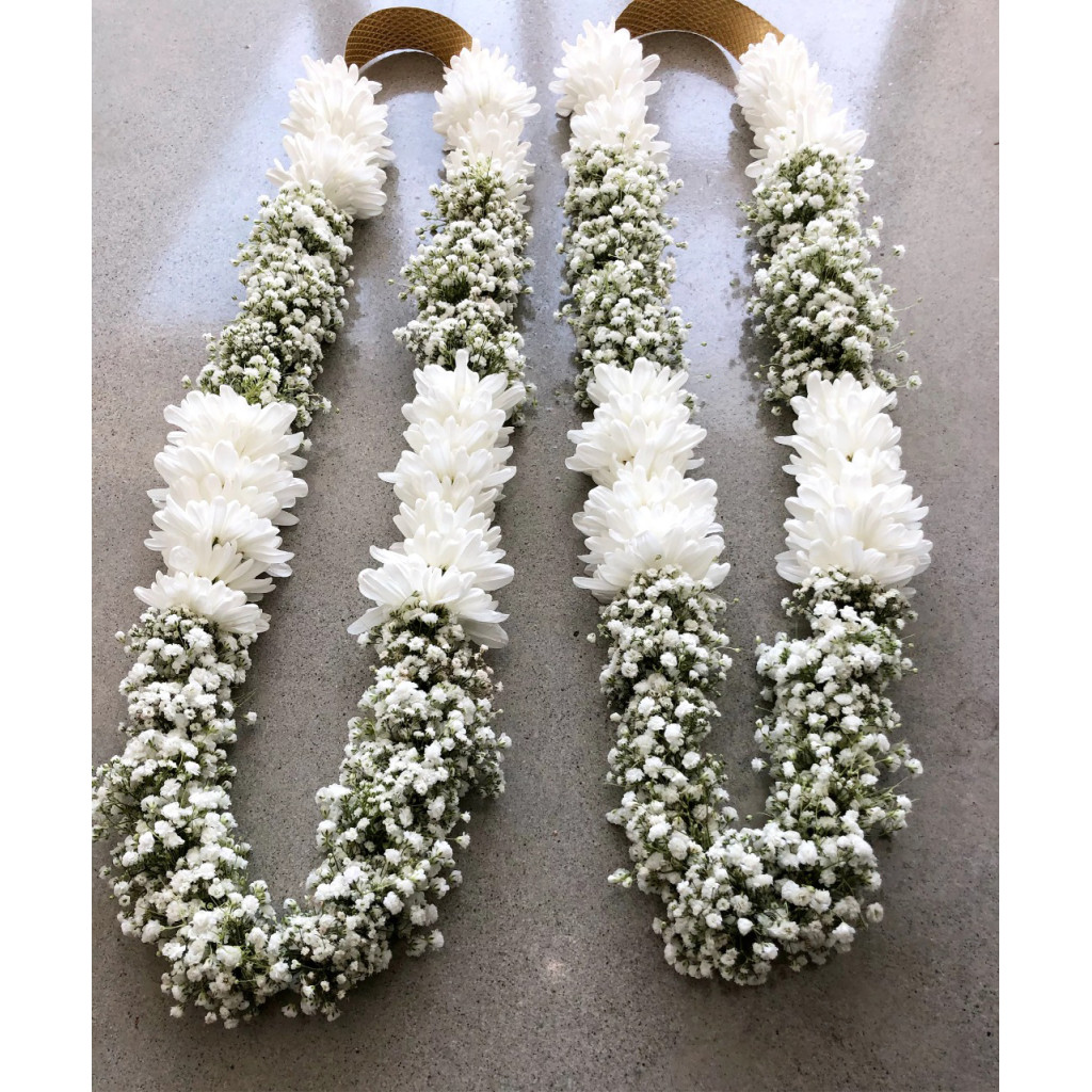 Baby’s Breath and Chrysanthemums Flower Garlands